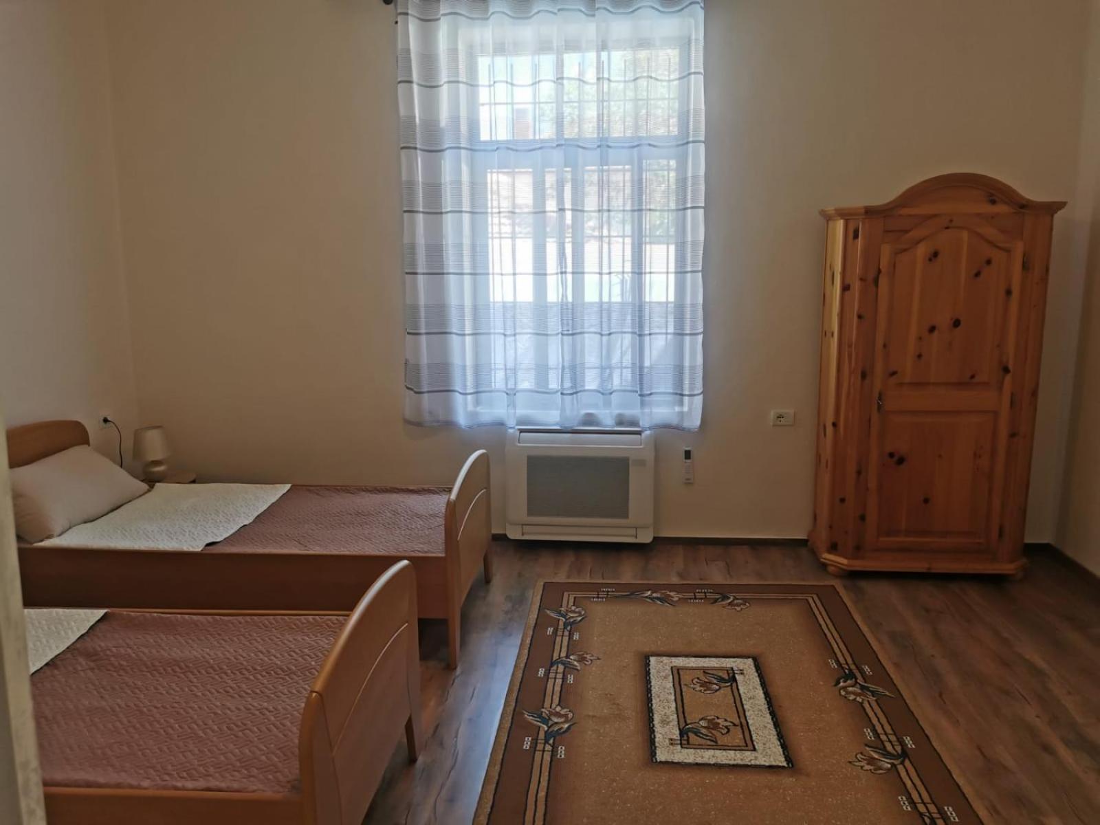 Gm Tirana Hostel Екстер'єр фото