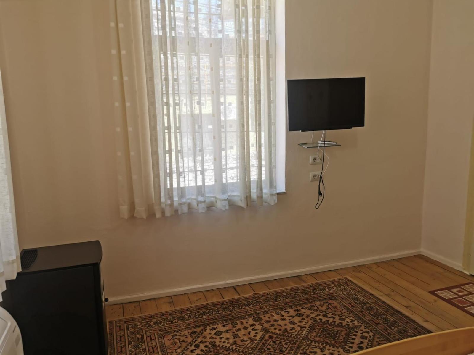 Gm Tirana Hostel Екстер'єр фото