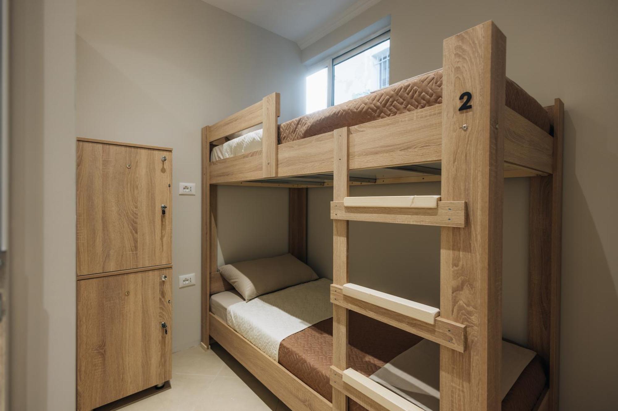 Gm Tirana Hostel Екстер'єр фото