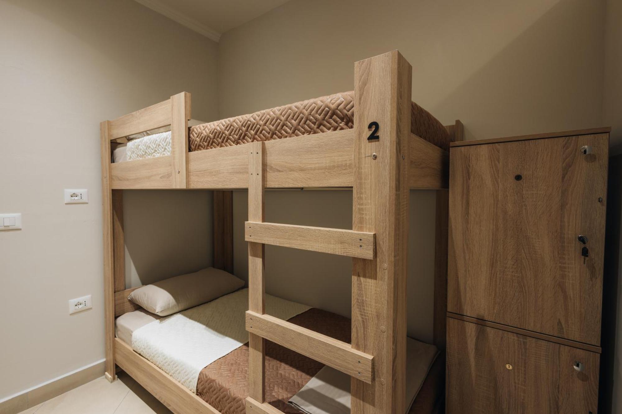 Gm Tirana Hostel Екстер'єр фото